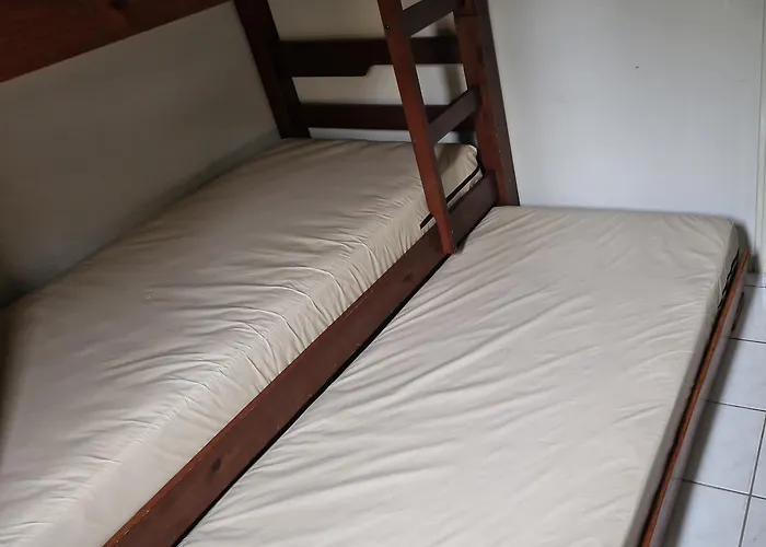 Condomínio Familiar com apartamento a 150 metros do mar em área nobre da Praia Grande em Ubatuba